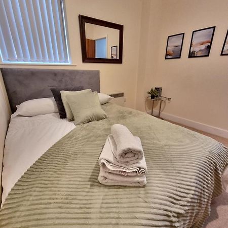 2 Bedroom - City Centre Location - Perfect For Family'S Bradford  Zewnętrze zdjęcie