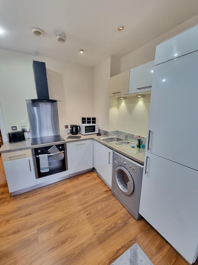 2 Bedroom - City Centre Location - Perfect For Family'S Bradford  Zewnętrze zdjęcie