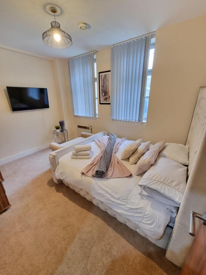 2 Bedroom - City Centre Location - Perfect For Family'S Bradford  Zewnętrze zdjęcie